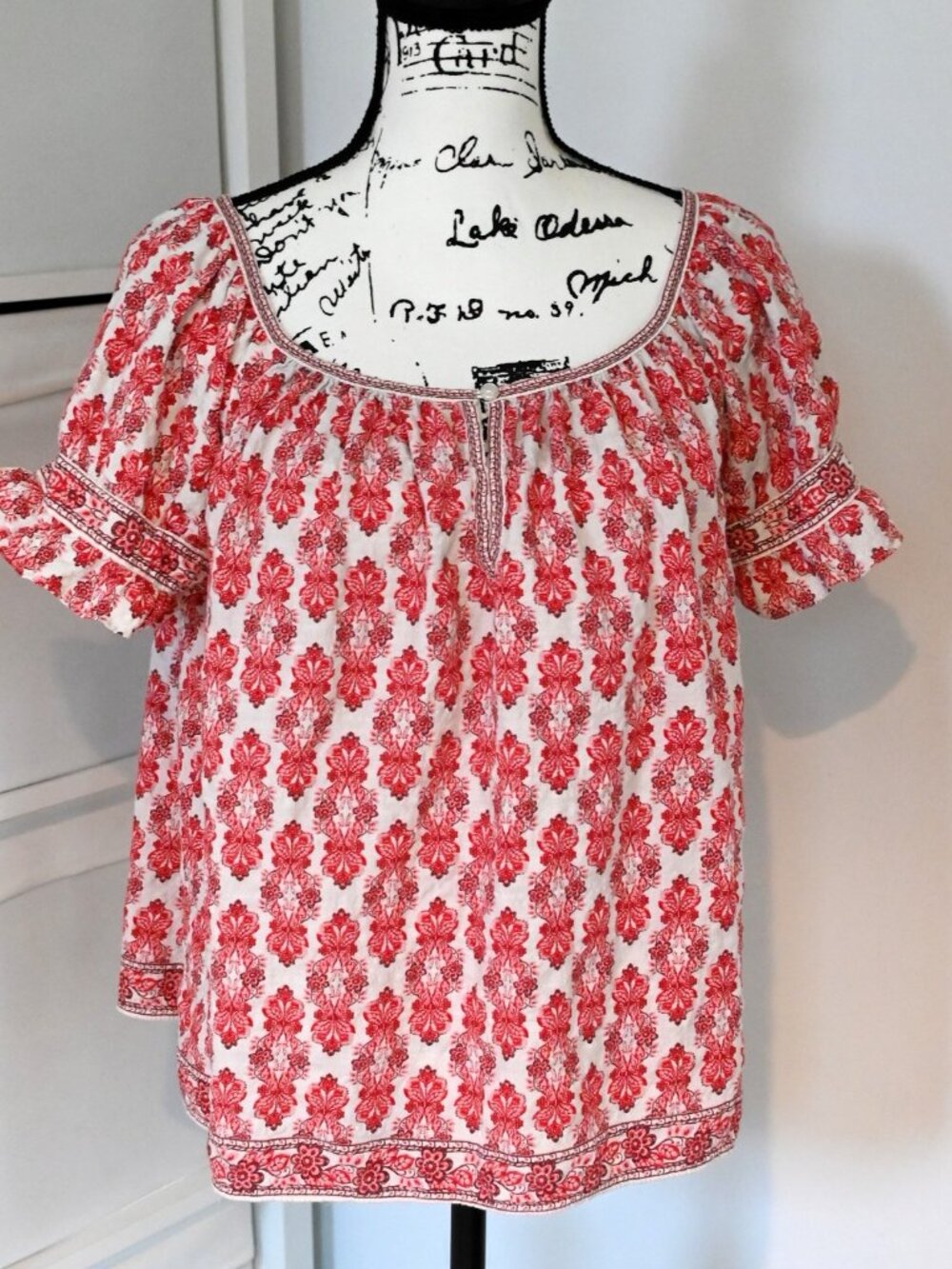 Max Studio London Floral Puff Sleeve Blouse Red White Print MEDIUM